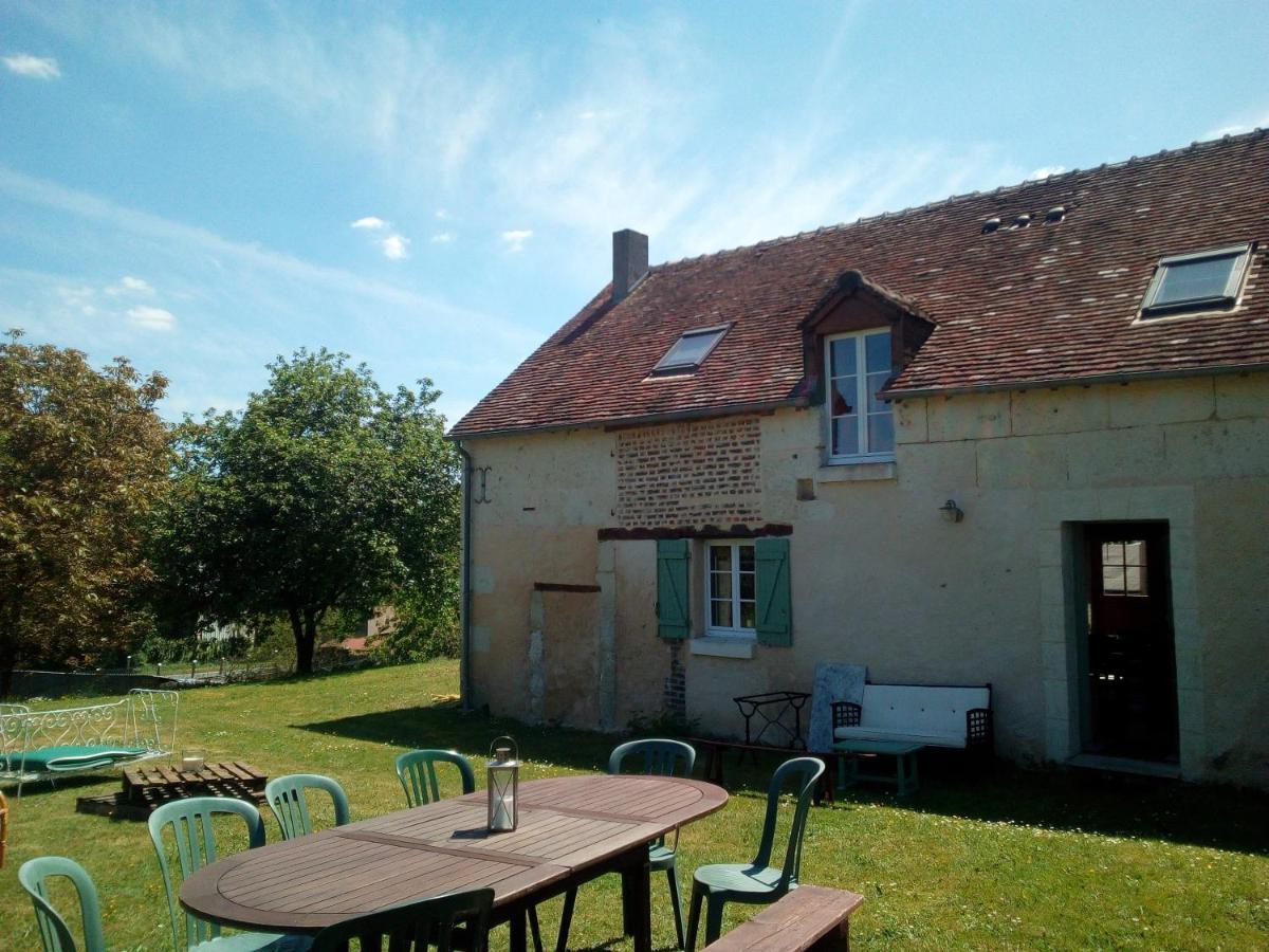 Au Calme Bed & Breakfast Houssay  Exterior photo